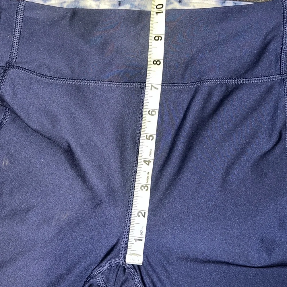 Under Armour Compression Alpha Heat Gear Tie Dye Capri Size Medium Blue/White - Picture 10 of 11